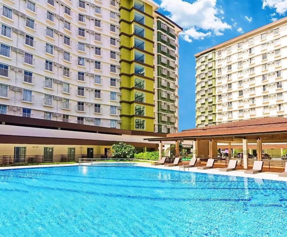 8C Studio Unit With Free Wifi Pool And Gym Mandaue City Exterior photo